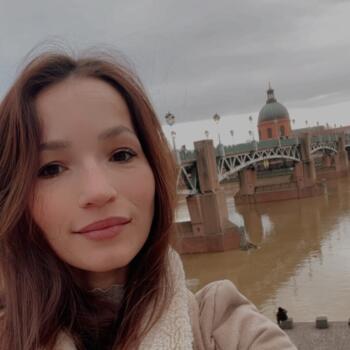 Babysitter in Toulouse: Isabella