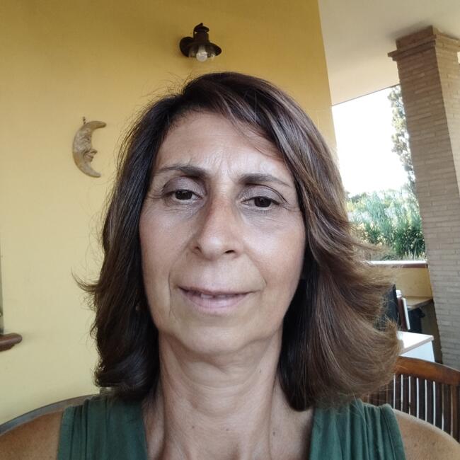 Babysitter a Aprilia: Paola