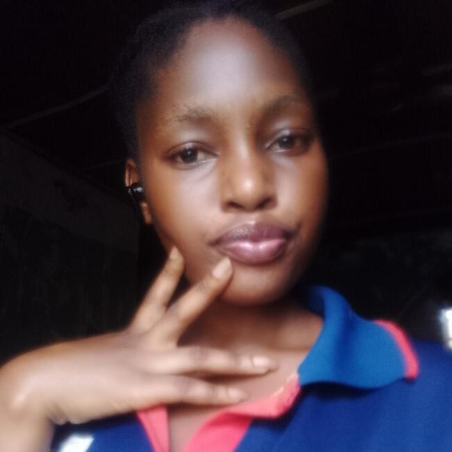 Babysitter in Lagos: Glory