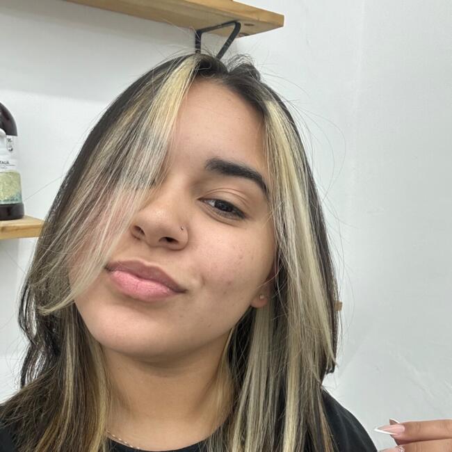 Babysitter in Praia Grande: Hannah