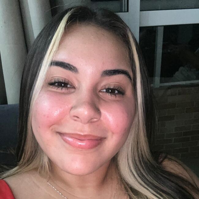 Babysitter in Praia Grande: Hannah