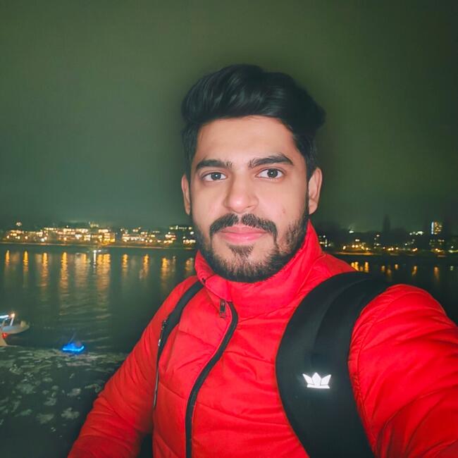 दिल्ली में बेबीसिटिंग की नौकरी: Sahil