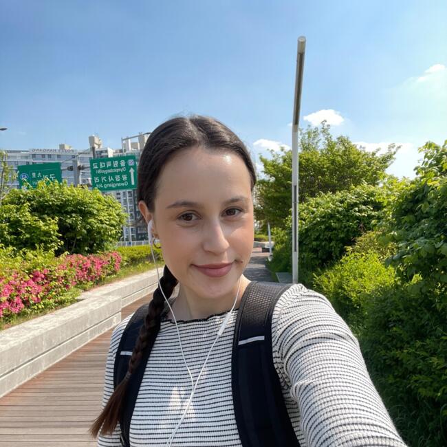 Babysitter in Seoul: 리나
