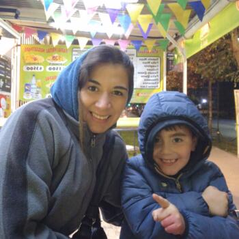 Parent Santiago: VALERIA PAZ