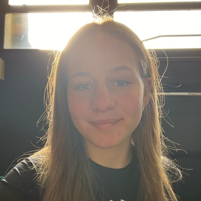 Babysitter in Écully: Maya