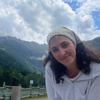 Babysitter in Milan: Giulia