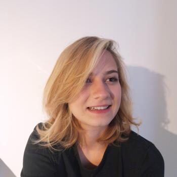Babysitter in Paris: Tara