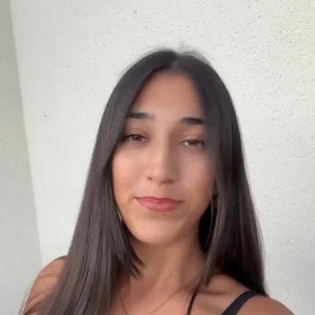 Babysitter in Lille: Anna