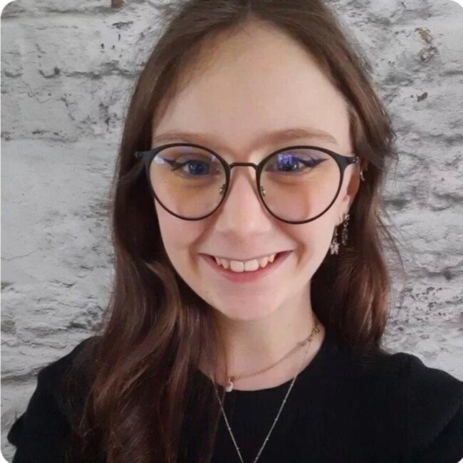 Babysitter in Le May-sur-Èvre: Laura