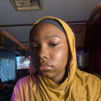 Babysitter in Waskom: Layan