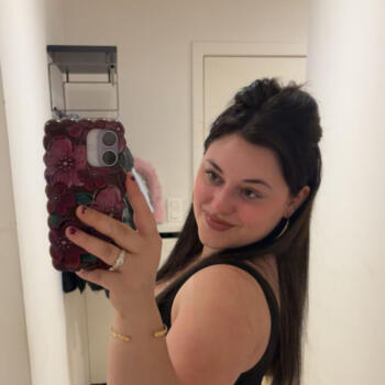 Babysitter in Kortrijk: Elise