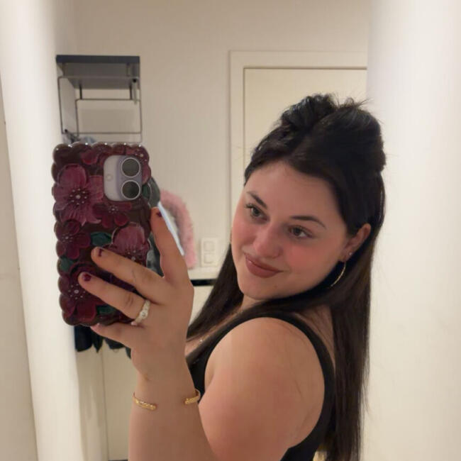 Babysitter in Kortrijk: Elise