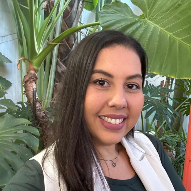 Babá em Itapema: Fernanda