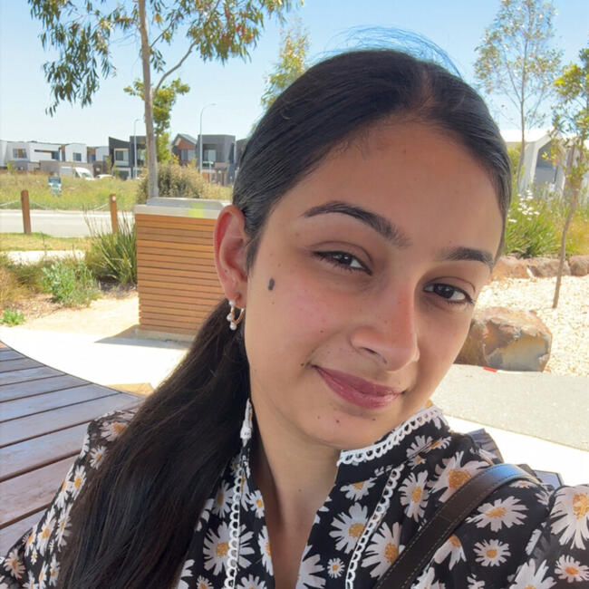 Babysitter in Melbourne: Simranjeet