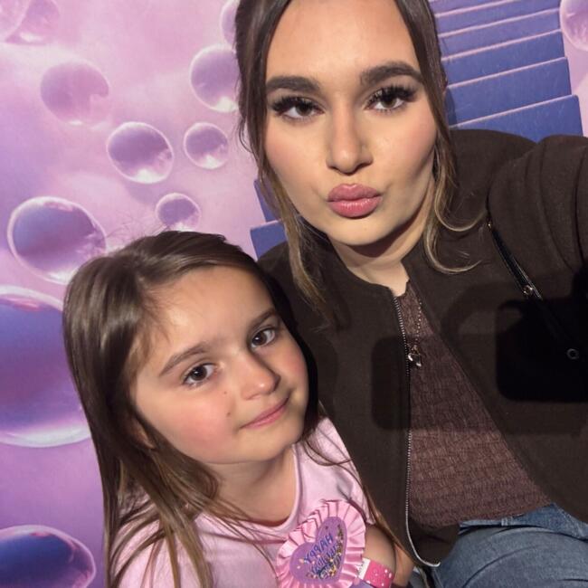 Babysitter em Oxónia: Elmisa