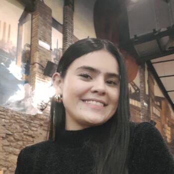 Canguro en Hospitalet de Llobregat: Yessica