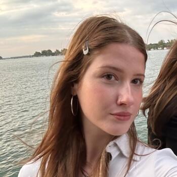 Babysitter in Borča: Andrea