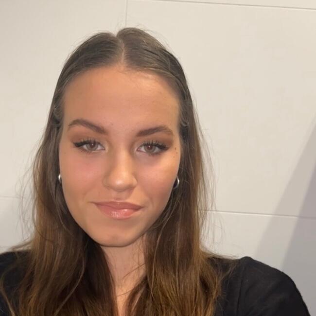 Bébiszitter Budapest területén: Dorina