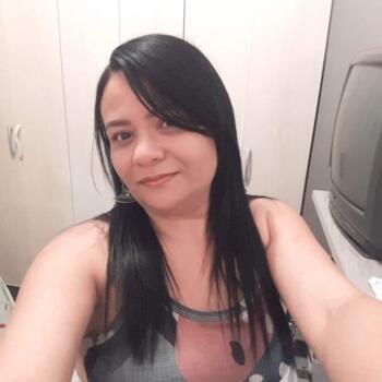 Babysitter in Divinópolis: Liliane