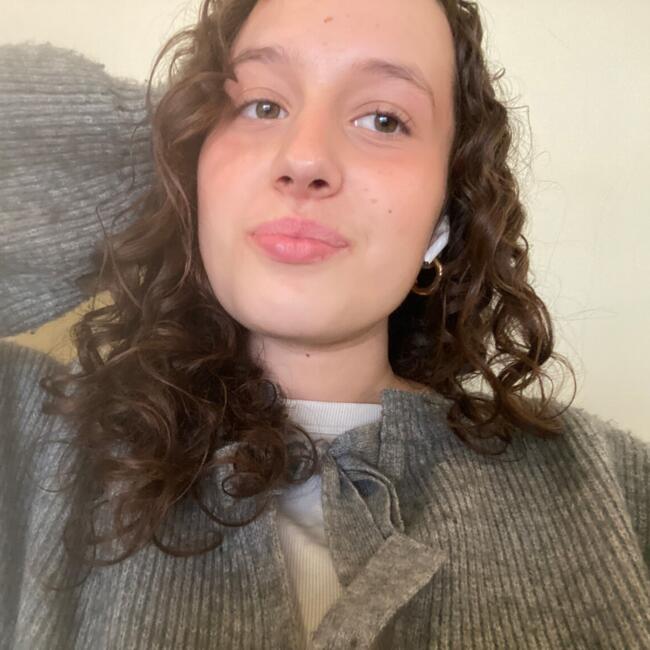 Babysitter in Ormesson-sur-Marne: Justine