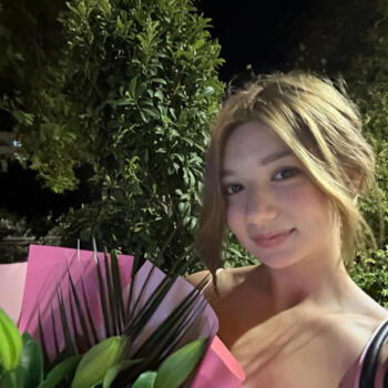 Babysitter in Ixelles-Elsene: Nil