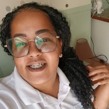 Babá Queimados: Laila