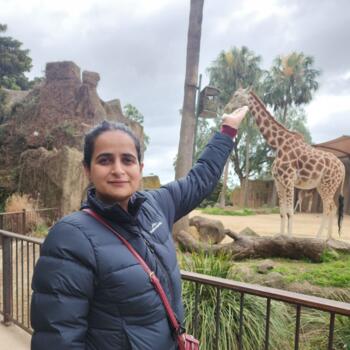 Babysitter Melbourne: Kiranjot