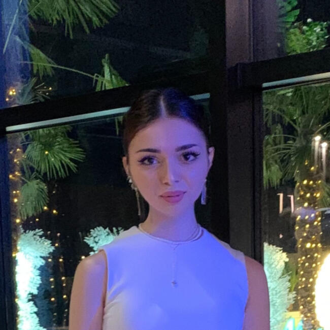 Babysitter in Bucharest: Bianca