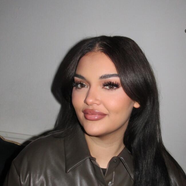 Babysitter in Manchester: Safa Larissa