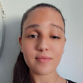 Babysitter Mouroux: Amani