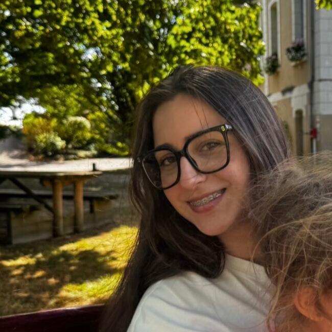 Babysitter in Châtellerault: Lauriane