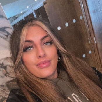 Babysitter London: Sarawat