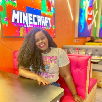 Babá Duque de Caxias: Anatielle