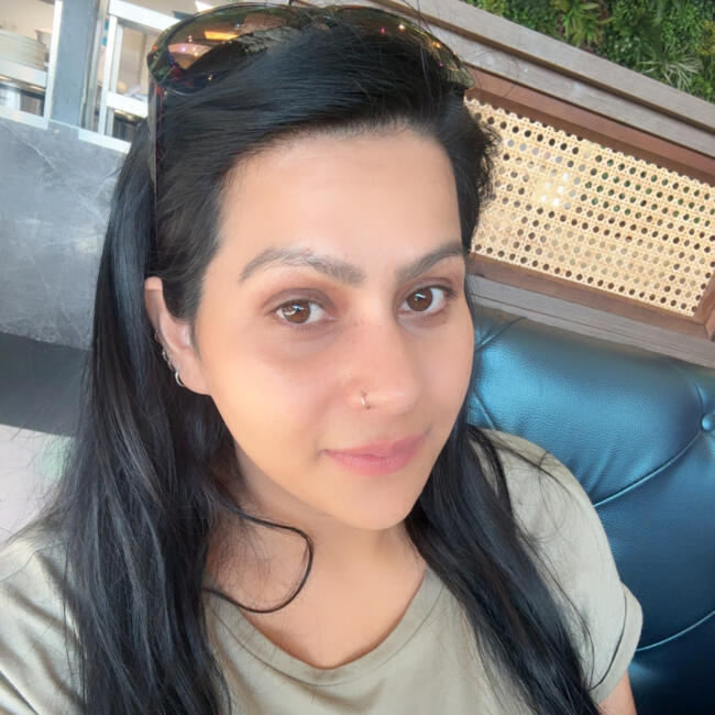 Babysitter in Ashford (Surrey): Narinder