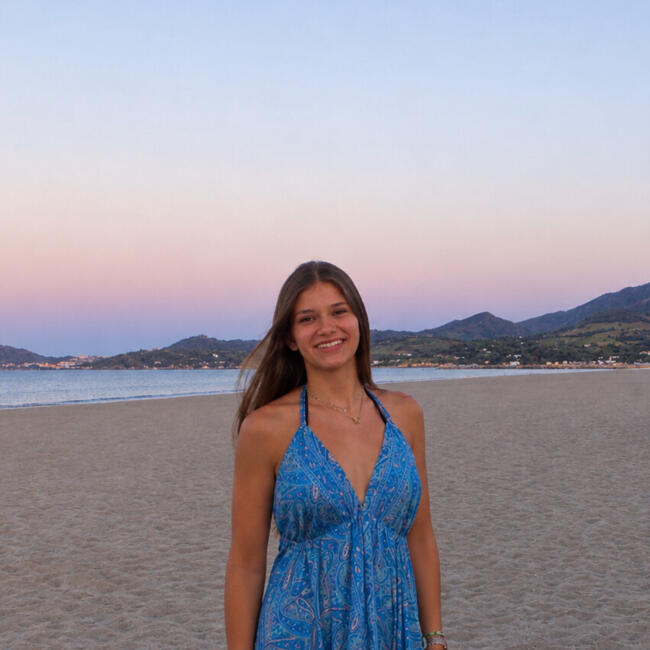 Babysitter in Castres-sur-l'Agout: Constance
