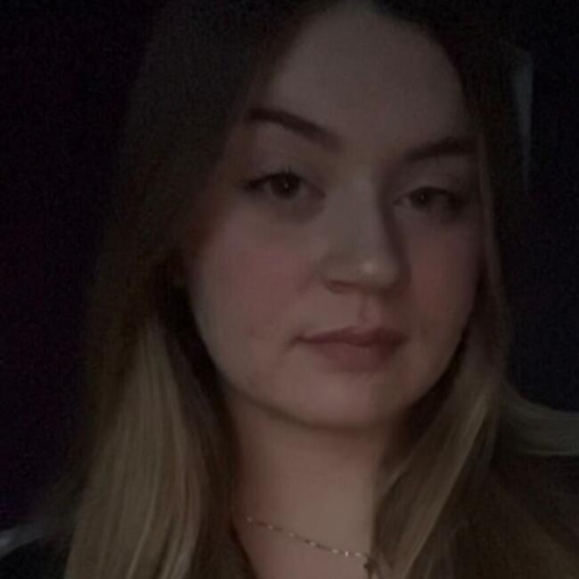 Babysitter in Saint-Germain-des-Fossés: Maelys