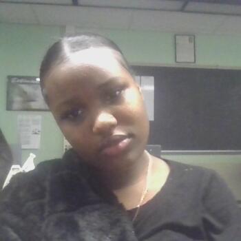 Babysitter New Bedford: Moselande
