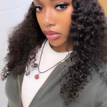 Babysitter in Dix Hills: Kaliyah