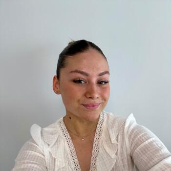 Babysitter in Angers: Elyne