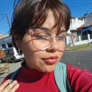 Babysitter in San Juan Bautista: Lilian noemi