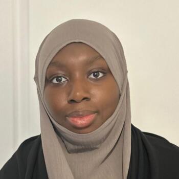 Baby-sitter Suresnes: Yasmeen