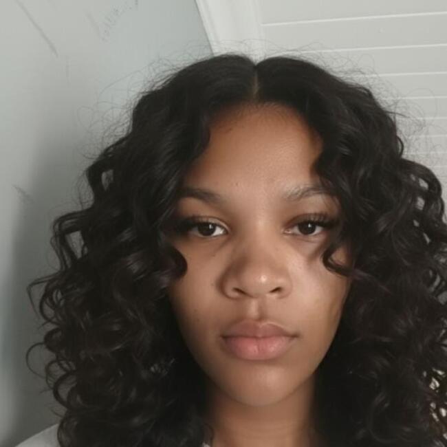 Babysitter in Paarl: Kira