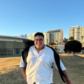 Babysitter in Montevideo: Alex Hornes