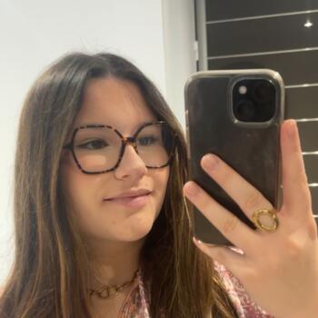 Babysitter in Rouen: Louise