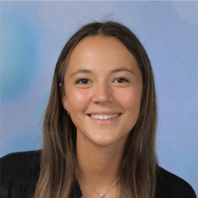 Babysitter in Lentilly: Loane