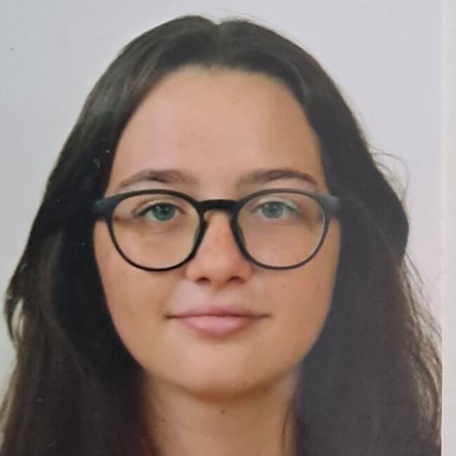 Babysitter a Torino: Melinda