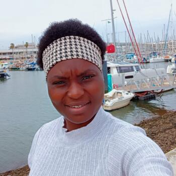 Babysitter in Aveiro: Opeyemi