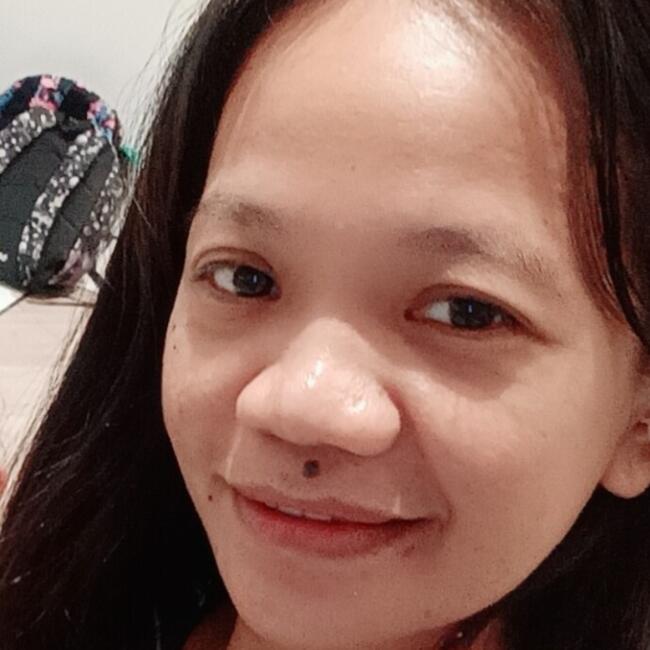 位于新加坡的临时保姆: Loida