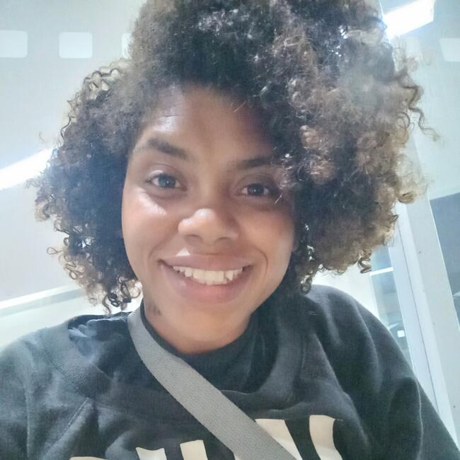 Babysitter in Curitiba: Flávia Souza