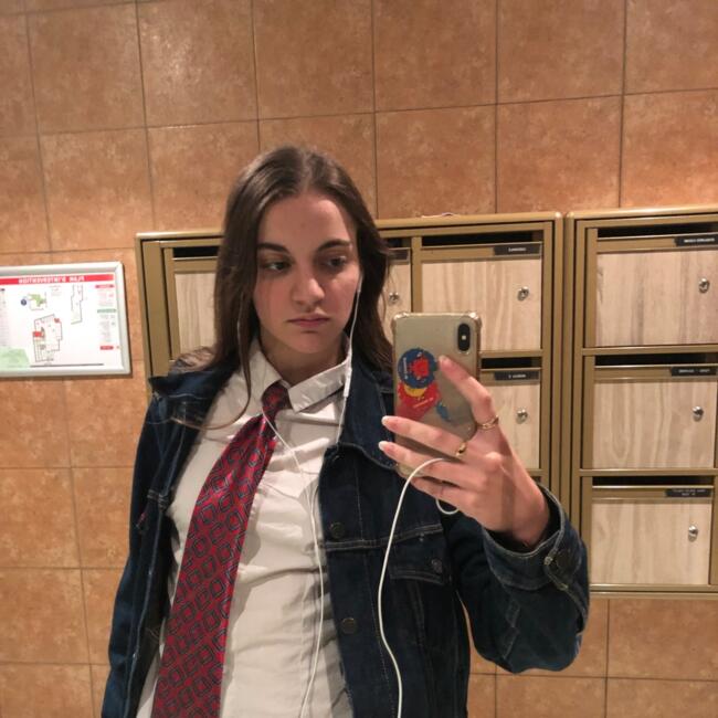 Babysitter in Nice: Zoé